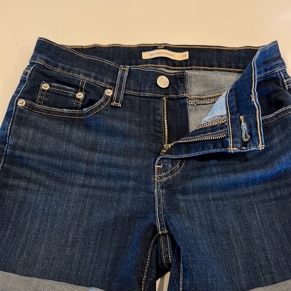 Levi’s Mid Length 4” Inseam Shorts Size 26 - Picture 16 of 16